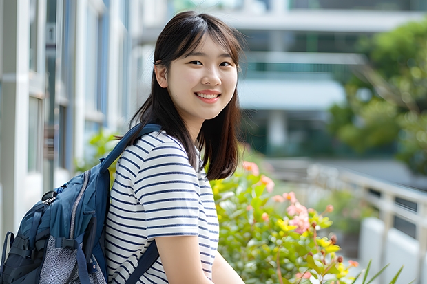 上海中医药大学学校联系电话